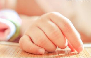 手足口病是怎么传播的？